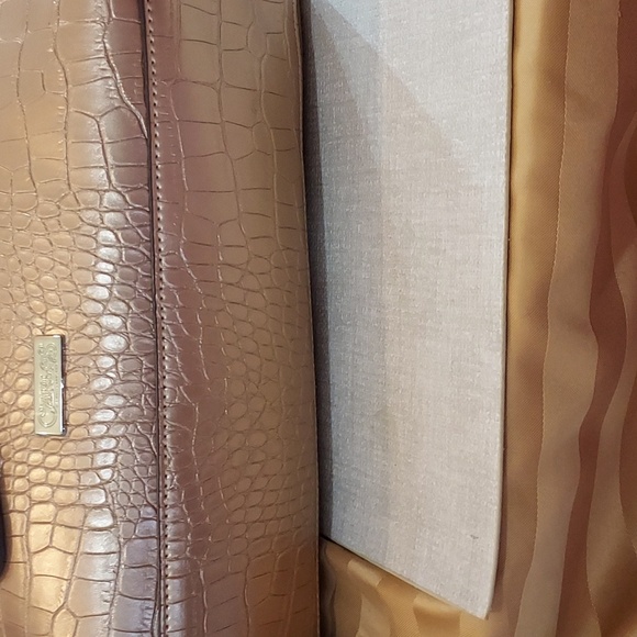 Carlos Santana Faux rosegold croco bag - Picture 7 of 7